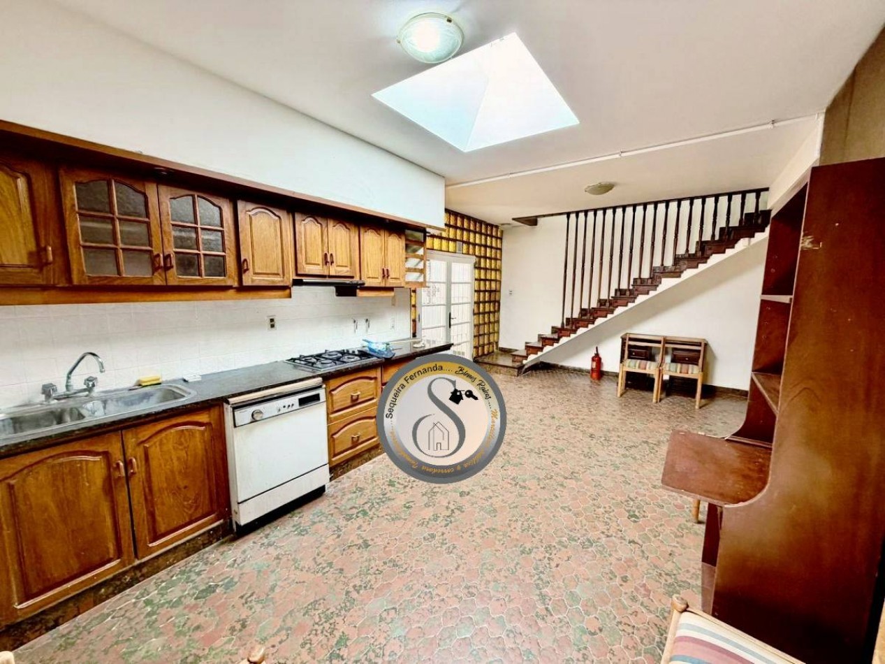 Chalet 6 ambientes Barrio Chauvin