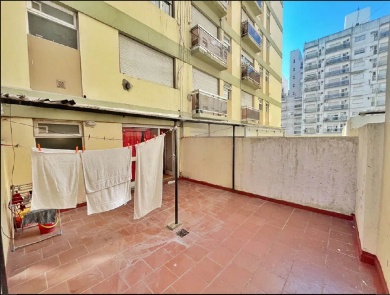 Departamento 2 ambientes,con amplia terraza ideal para uso estudiantes, temporada 