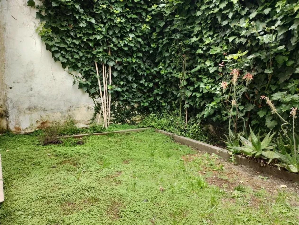 venta en Miramar, Chalet de 6 ambientes 3 dormitorios 3 baños, cochera apta para 3 vehiculos