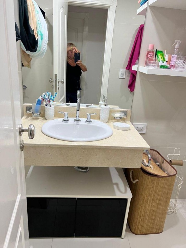Depto de 3 Amb. con Baulera Dos Cocheras y Terraza Propia Venta de Departamento 3 AMBIENTES, Mar del Plata