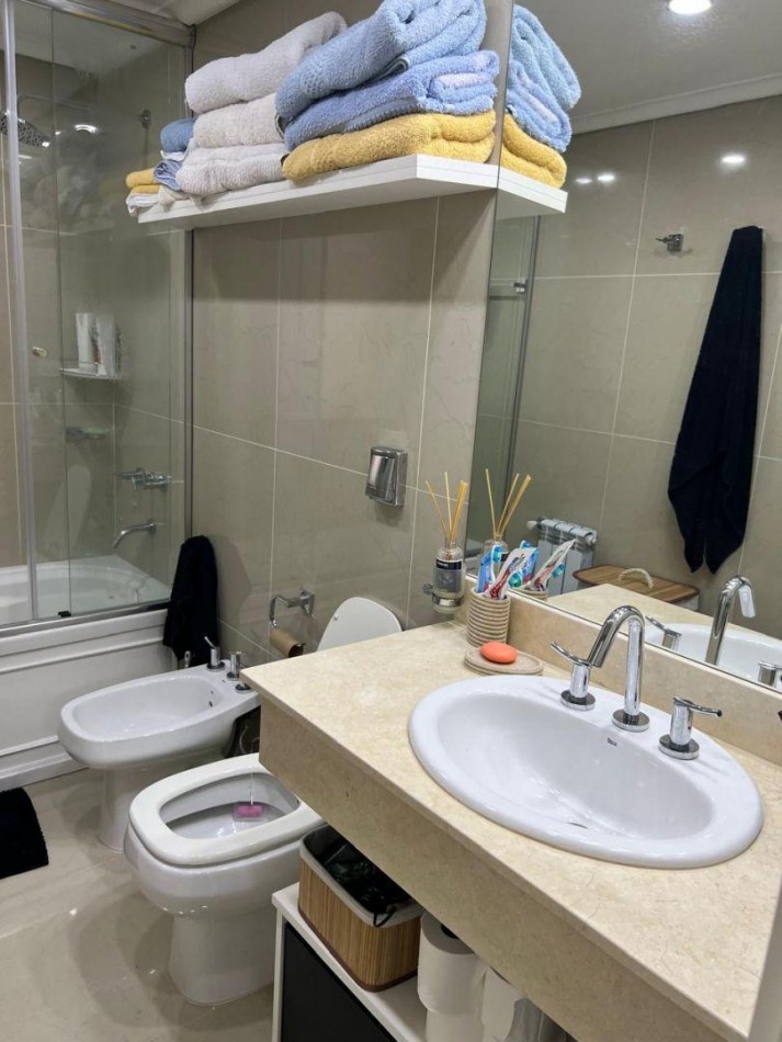 Depto de 3 Amb. con Baulera Dos Cocheras y Terraza Propia Venta de Departamento 3 AMBIENTES, Mar del Plata