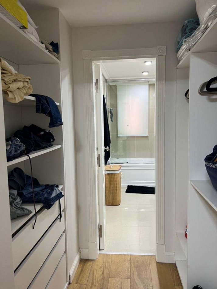 Depto de 3 Amb. con Baulera Dos Cocheras y Terraza Propia Venta de Departamento 3 AMBIENTES, Mar del Plata