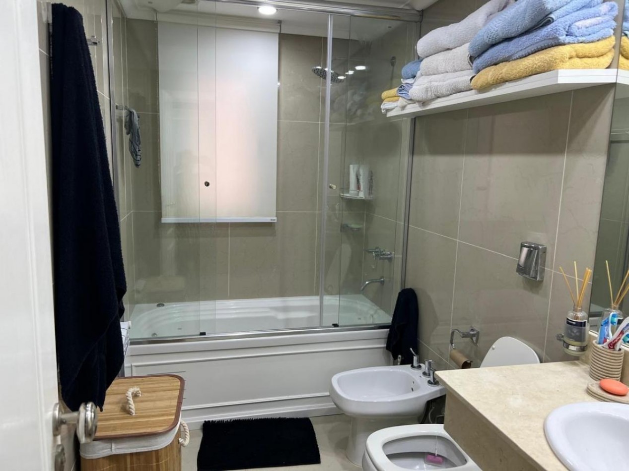 Depto de 3 Amb. con Baulera Dos Cocheras y Terraza Propia Venta de Departamento 3 AMBIENTES, Mar del Plata