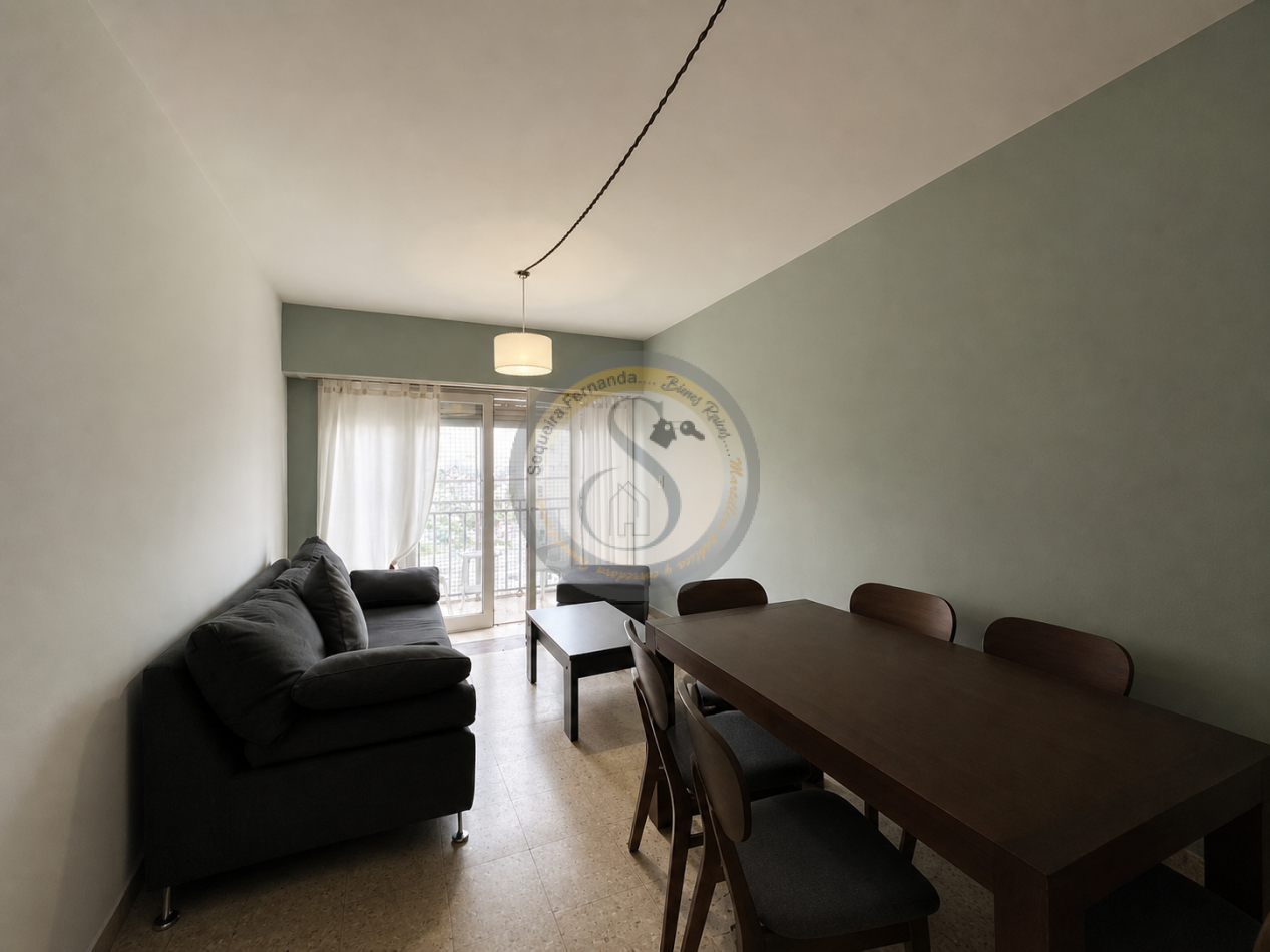 Departamento 3 ambientes con balcon hacia la calle mas quincho salon comedor