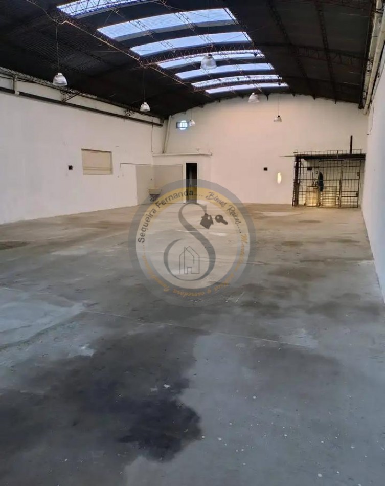 Galpon con administracion de 200m², Destinado para Deposito taller logistica o emprendimiento 