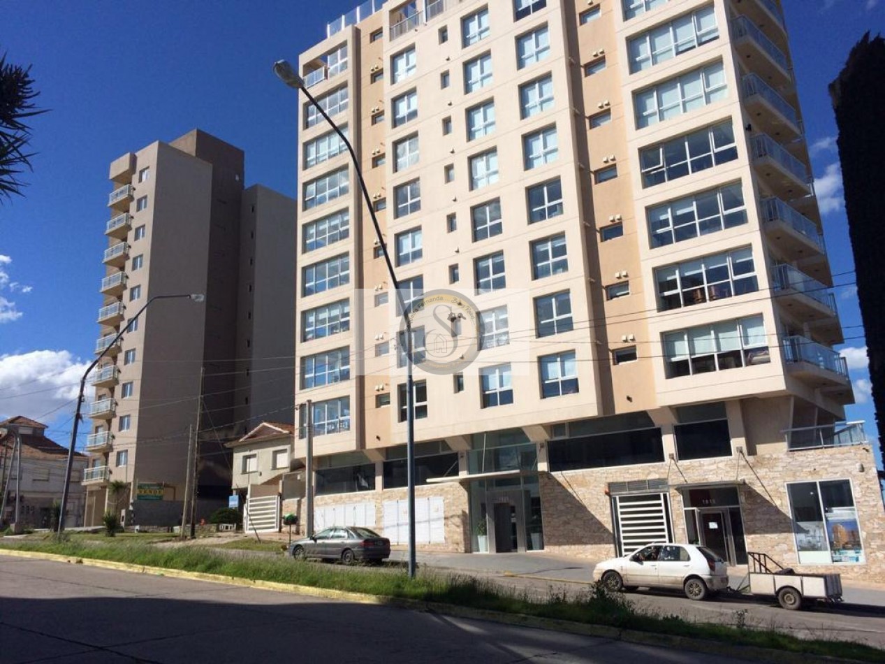 Terreno con edificacion CHALET 5amb en VENTA Ideal INVERSIONISTAS/ CONSTRUCTORAS 